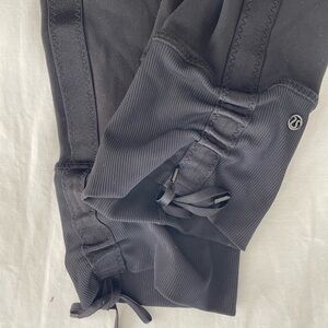 Lululemon Black Leg Warmers with cinch ties and feet. Great for Yoga O/S